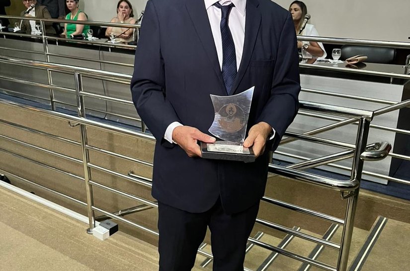 Vereador Dr.Cléber Costa Recebe homenagem como empreendedor cultural em Maceió