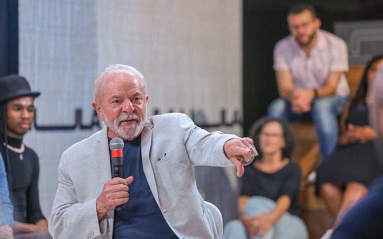 Vamos ajudar os estados a combater o contrabando de armas e o tráfico de drogas, diz Lula