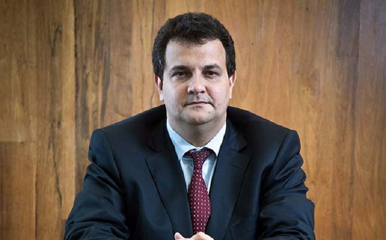 Ex-advogado de Sergio Cabral passa a atuar na defesa de Flávio Bolsonaro