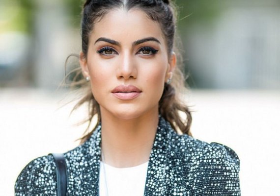 Brasileira Camila Coelho assina linha de batons para a Lancôme