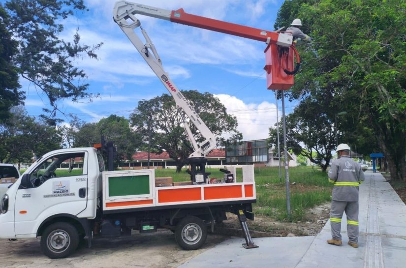 Prefeitura moderniza para LED iluminação do campus da Ufal em Maceió