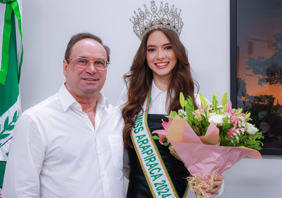 Miss Arapiraca é recebida pelo prefeito Luciano Barbosa