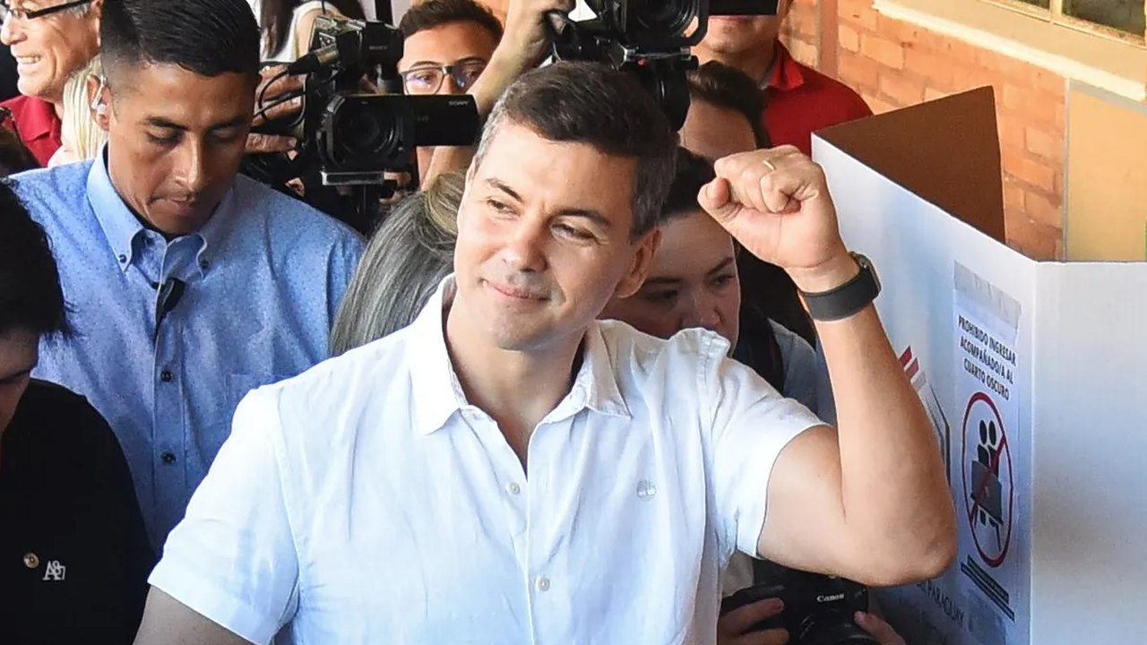 Presidente eleito do Paraguai reata relações com Maduro e apoia volta da Unasul