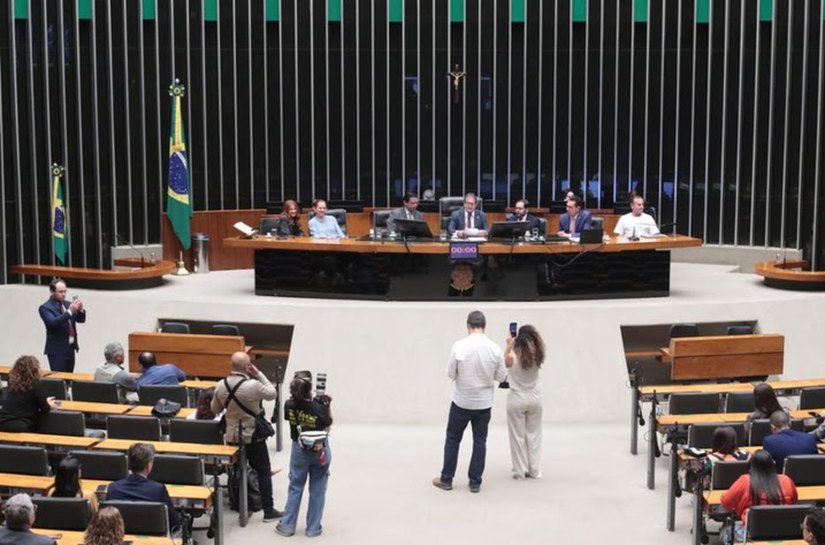 Água entra no centro do debate na Câmara com participação do MIDR
