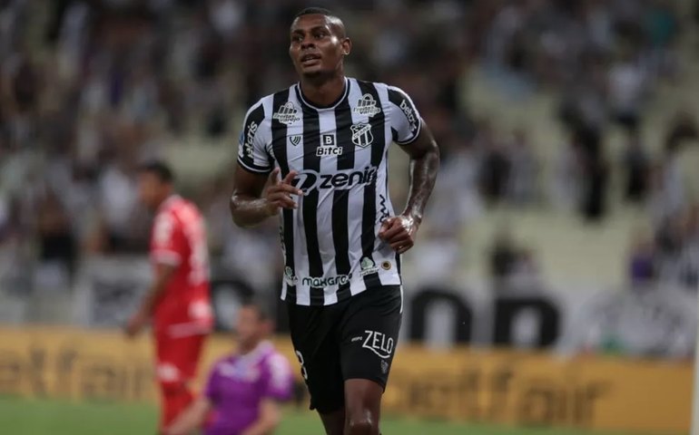 Alvo são-paulino, atacante Cléber é pego no antidoping e suspenso preventivamente