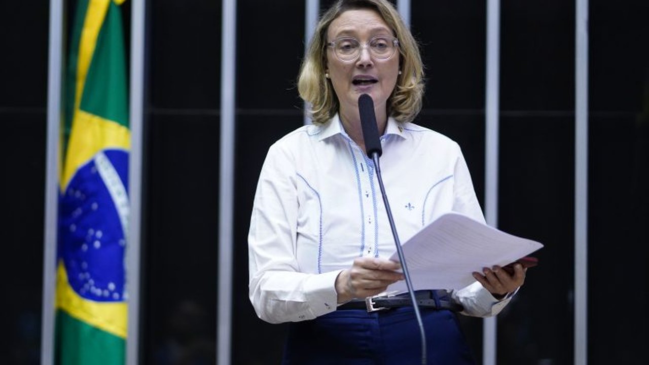 Deputados avaliam com otimismo e precaução a nova política de preços da Petrobras