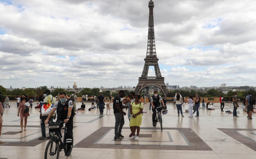 Polícia deixa em liberdade dois homens presos por suposto estupro de turista mexicana em Paris