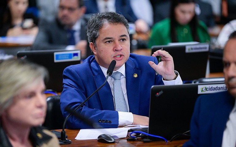 CAE debate na terça projeto que mantém desoneração da folha até 2027