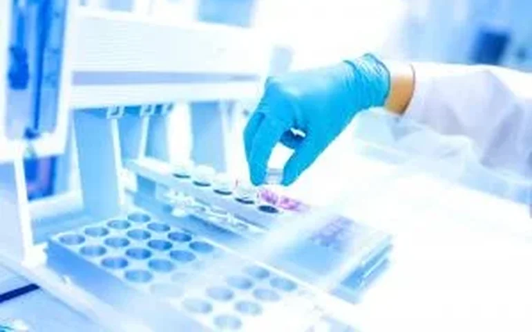 Por trás da manipulação: o que garante a segurança de um medicamento personalizado