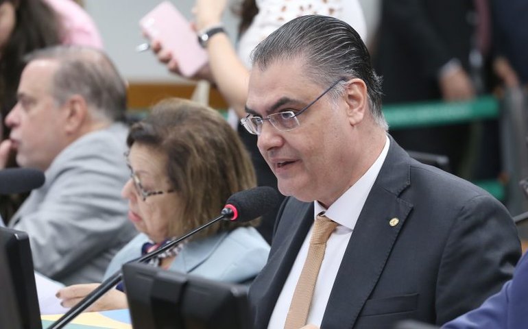 Comissão aprova admissibilidade de proposta que dá à Câmara poder exclusivo para fiscalizar agências reguladoras