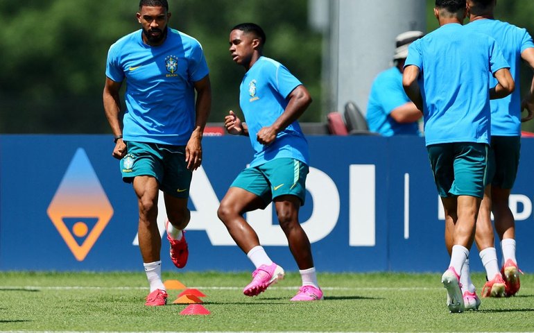 Sem Neymar, Brasil finaliza preparação para estreia na Copa no sábado
