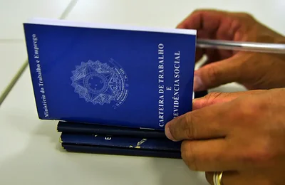 Novos prazos para licença-paternidade valem a partir de 2027; entenda