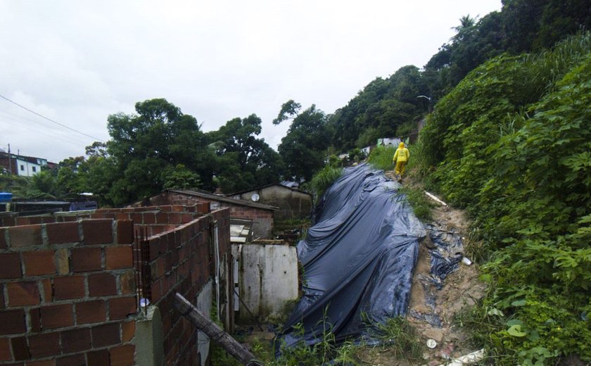 Onze pessoas continuam desaparecidas em Pernambuco