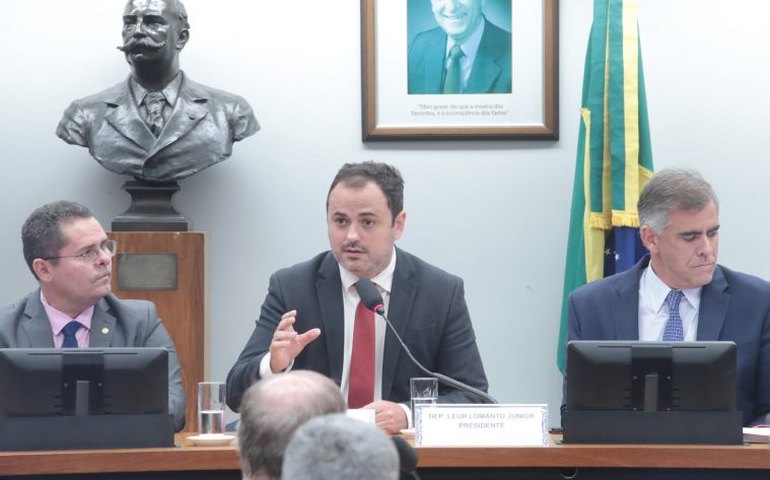 Relator pede cassação de mandato do deputado Glauber Braga no Conselho de Ética
