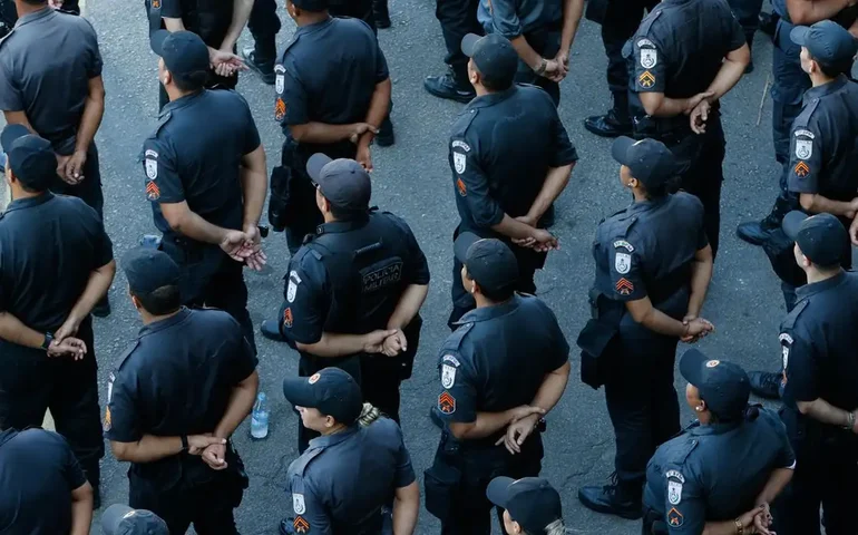 Polícia Militar do Rio de Janeiro passa a usar novo uniforme