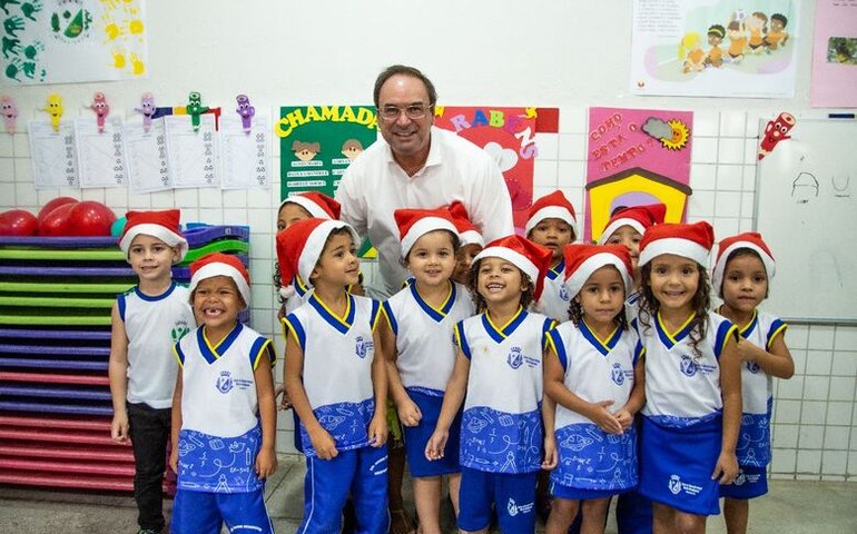 Moradores da Baixa Grande recebem creche modernizada e ampliada em Arapiraca