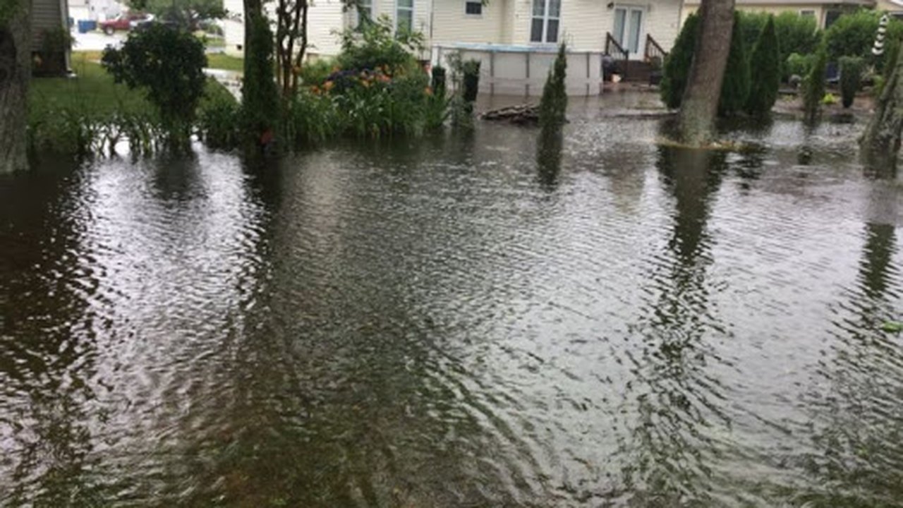 EUA: tempestade Fay é revisada para ciclone pós-tropical após perder força
