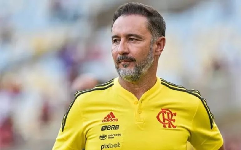 Vítor Pereira perde 4 títulos em 3 meses e reunião pode mudar rumo do Flamengo