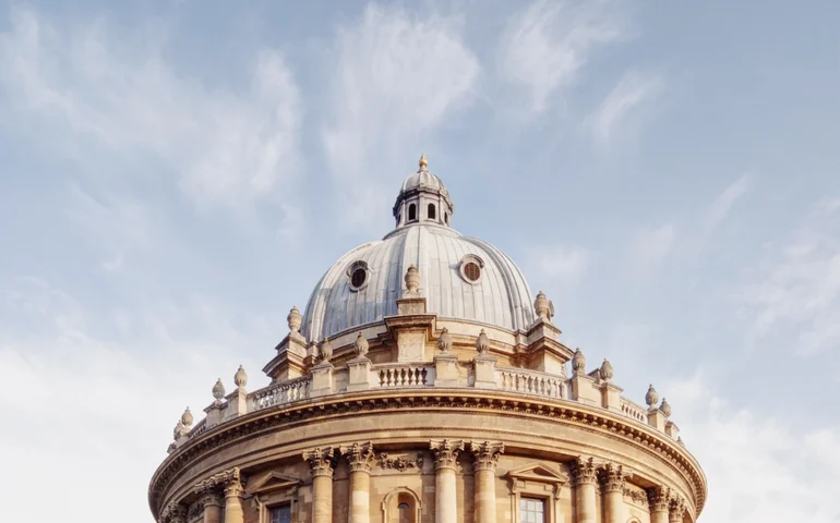 'Rage bait' é a palavra do ano de 2025 segundo o dicionário de Oxford