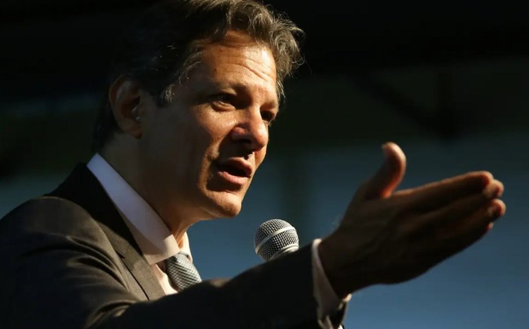 Haddad anuncia novos nomes de secretários da Fazenda às 14h desta quinta-feira