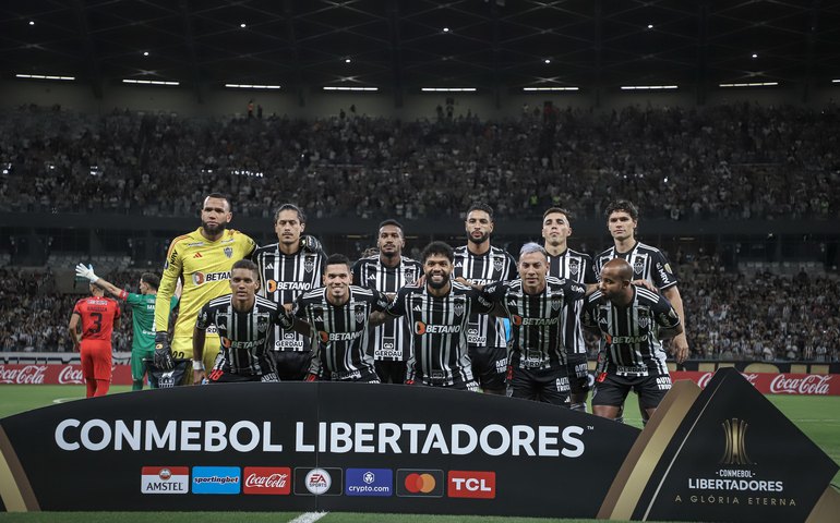 Libertadores: Athletico-PR bate Galo por 2 a 1 em clássico brasileiro