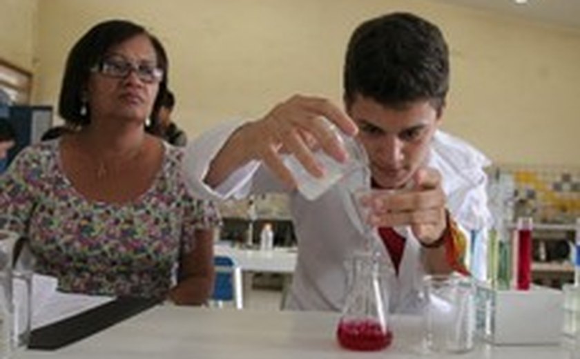 Alunos de escolas públicas estaduais representarão Alagoas em feira nacional