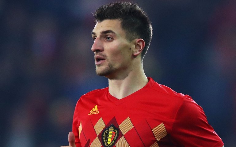 Lateral da Bélgica sofre fratura no rosto e vira dúvida para Copa do Mundo