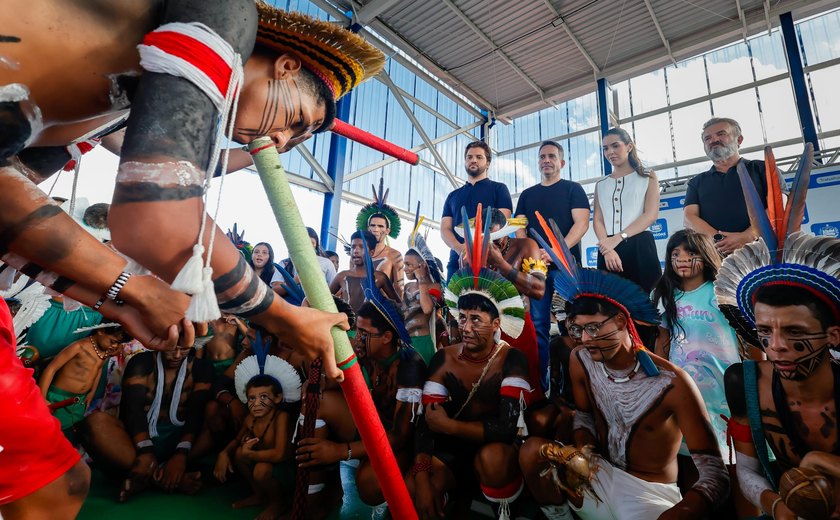 Paulo Dantas inaugura Escola Estadual Indígena Suraconã, em Traipu