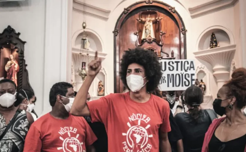 Câmara de Curitiba aprova cassação de vereador que invadiu Igreja