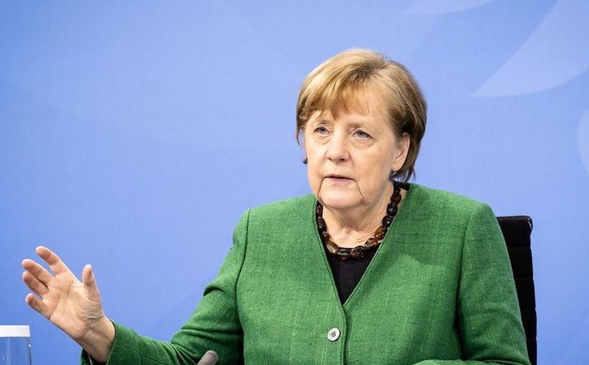 Merkel diz que Alemanha não terá vacinação obrigatória contra covid-19