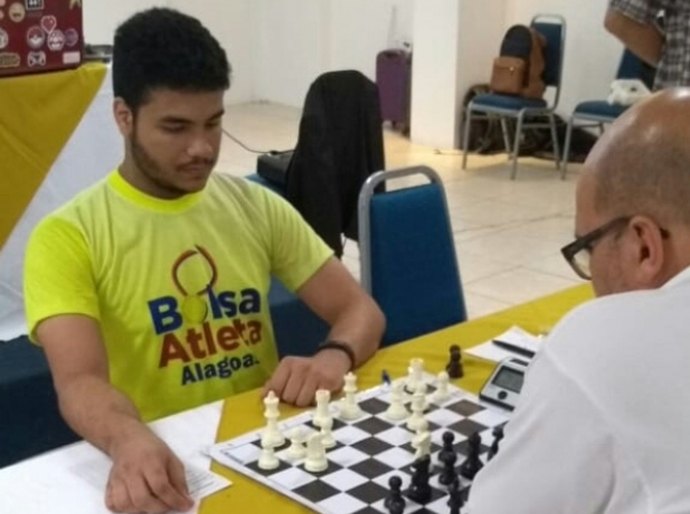 Beneficiário do Bolsa Atleta Alagoas conquista status de mestre nacional de xadrez