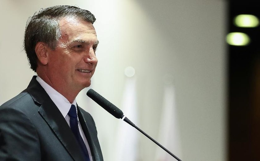 Bolsonaro diz que se capitalização ficar fora de reforma, o &#8216;governo prossegue&#8217;