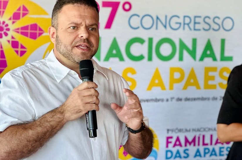 Após caso de criança autista entrar em crise com fogos, Léo Loureiro orienta famílias a acionarem o Conselho Tutelar