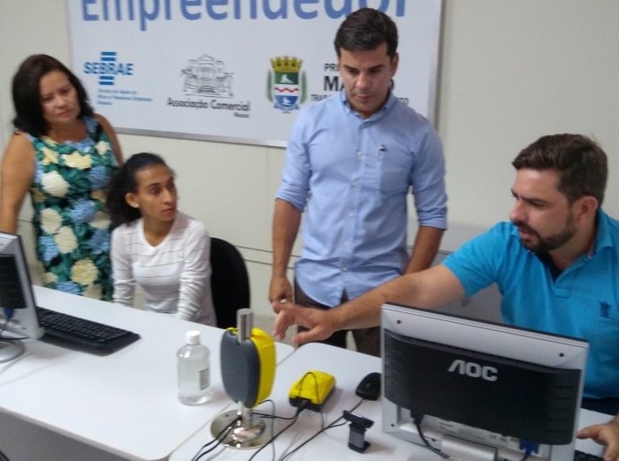 Prefeitura inaugura posto de cadastro do Bem Legal no Shopping Popular