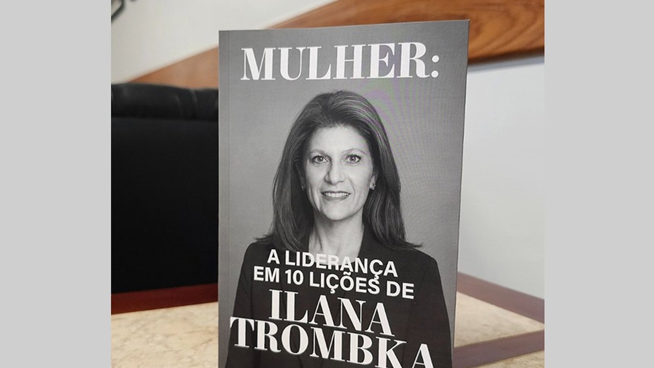 Diretora-geral do Senado lança livro com lições de liderança para mulheres