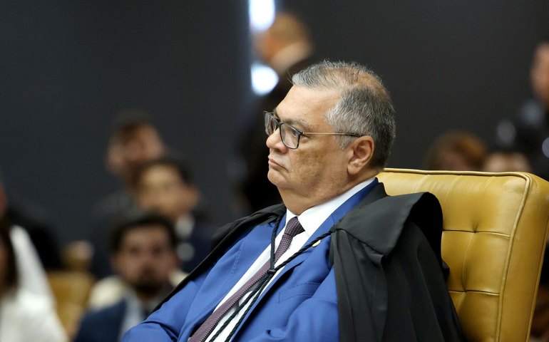Dino defende perda de cargo para membros do Judiciário condenados por corrupção