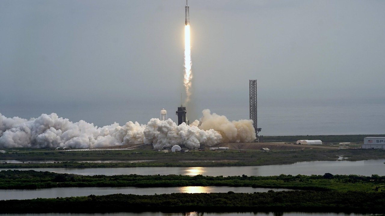 Musk aposta na IA Grok e gera alertas sobre consequências para a SpaceX, aponta jornal