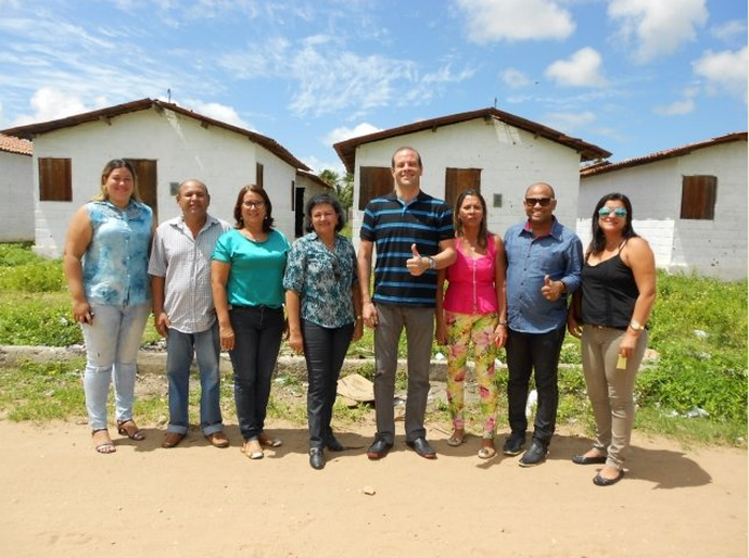 Secretária de Infraestrutura de Estado realiza visita técnica no Residencial Dalmo Moreira Santana