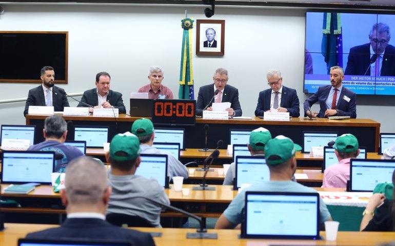 Senado aprova preferência de uso dos Correios pela administração pública