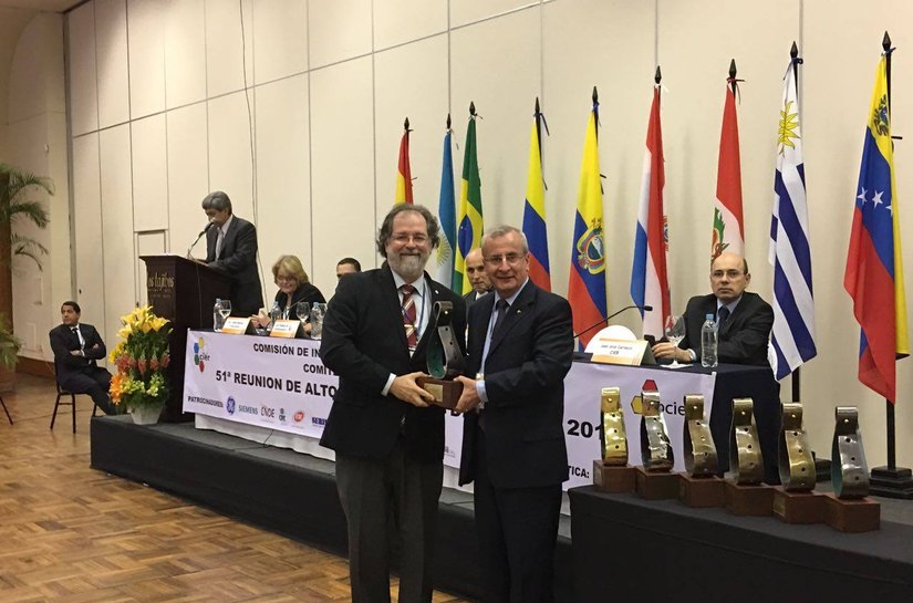 Eletrobras Distribuição Alagoas recebe prêmio internacional na Bolívia