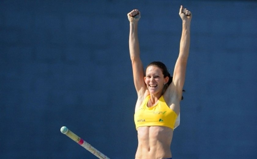 Fabiana Murer estreia com medalha de bronze na temporada 2015 indoor