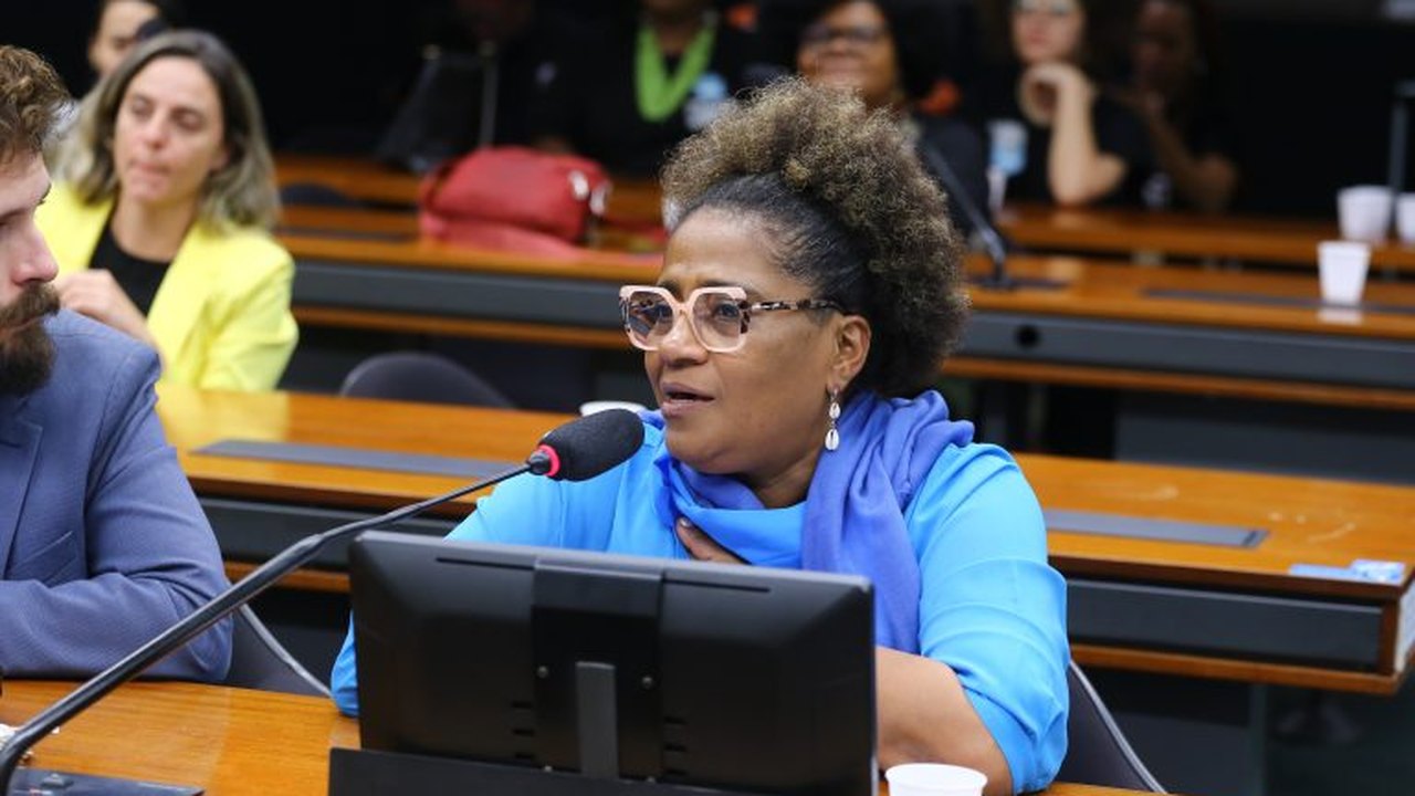 Comissão promove debate sobre educação da população idosa