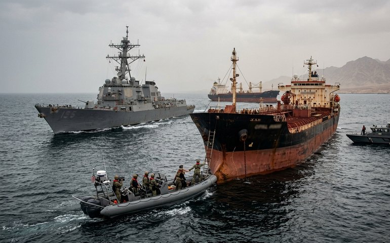 EUA anunciam bloqueio total do comércio marítimo do Irã