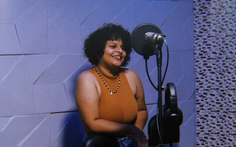 “Bata Cabeça”: Naty Barros lança 1º álbum e inaugura novo tempo no rap arapiraquense