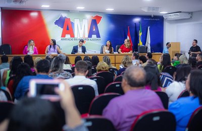 Primeira infância discute com AMA combate à violência sexual