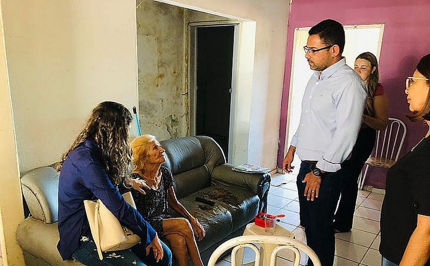 Neto de idosa resgatada em casa infestada de carrapatos é preso em Alagoas