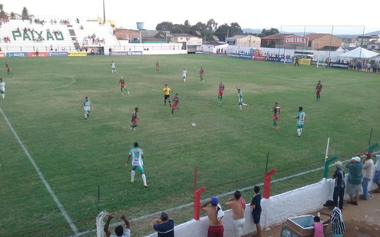 Coruripe vence fora de casa e dá passo enorme rumo à semifinal