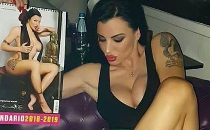 Atriz pornô doará dinheiro para clube falido na Itália