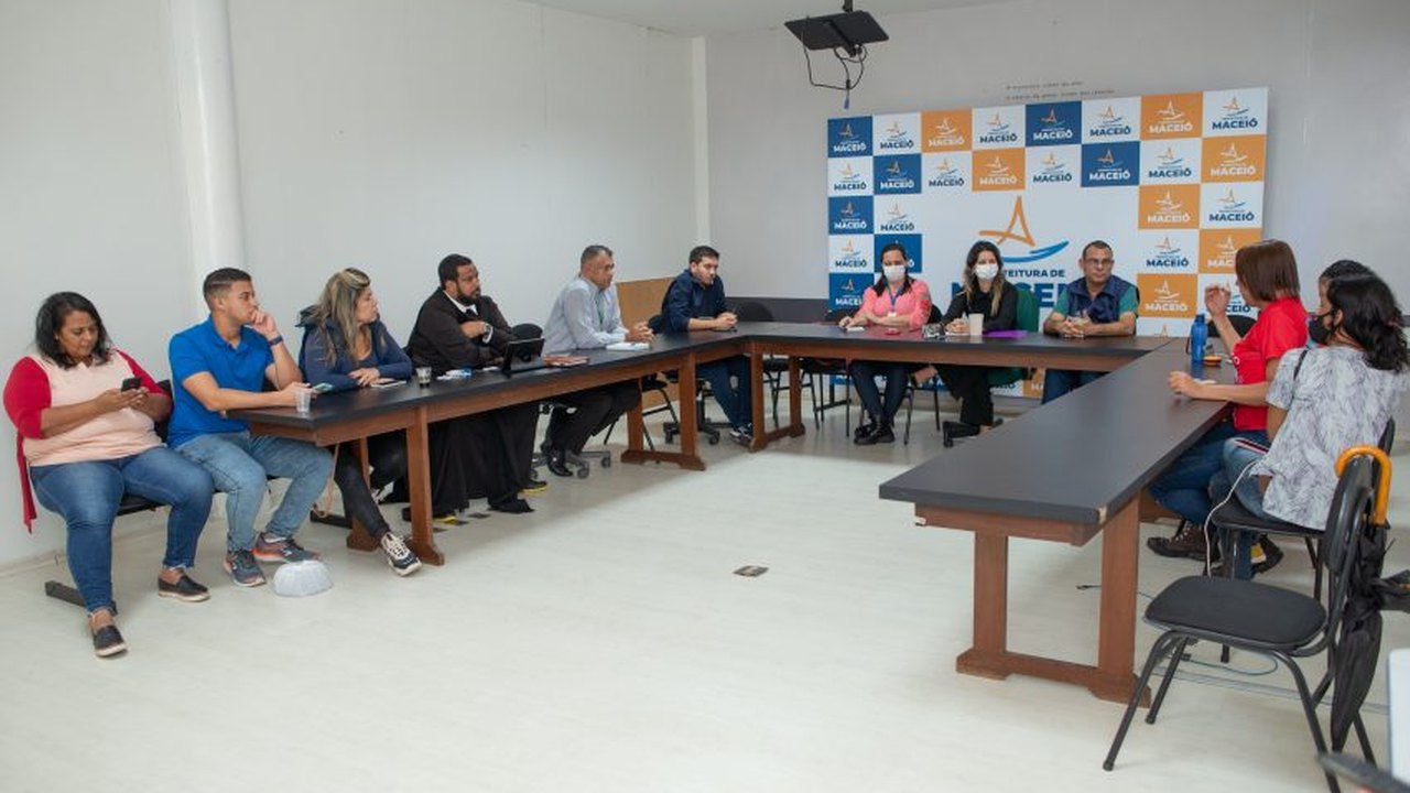 Prefeitura discute ações de assistência para população em situação de rua no período de chuva