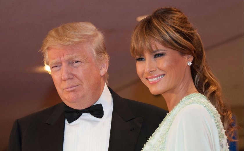 Trump e Melania são recebidos por May com baile de gala no Reino Unido